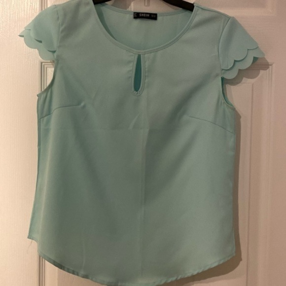 SHEIN Top - Picture 1 of 4